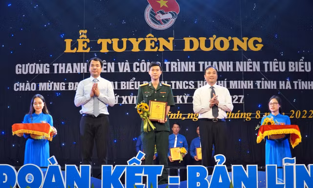Tuyên dương 42 công trình và gương thanh niên tiêu biểu tại Hà Tĩnh 