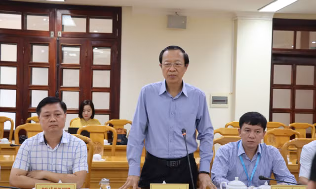 Chuẩn bị thi tốt nghiệp THPT: Thứ trưởng Bộ GD&ĐT đề nghị Hà Tĩnh điều gì?