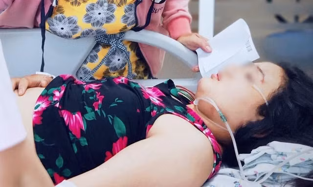 Uống 1,5 lít nước ngọt mỗi ngày, bé gái rơi vào mê man