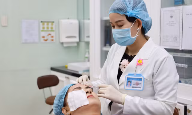 Việt kiều về TPHCM làm đẹp tăng mạnh sau đại dịch 