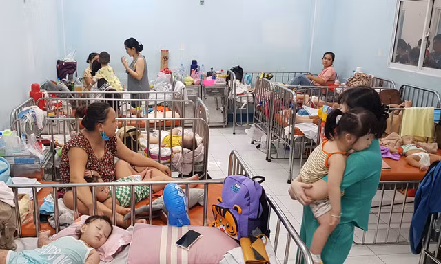 Những bệnh nguy hiểm thường gặp ở trẻ em trong mùa hè