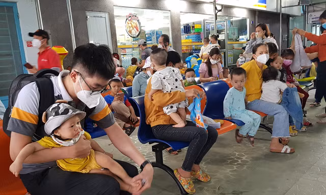 TPHCM thông tin về cúm mùa, yêu cầu đeo khẩu trang trong khuôn viên cơ sở y tế