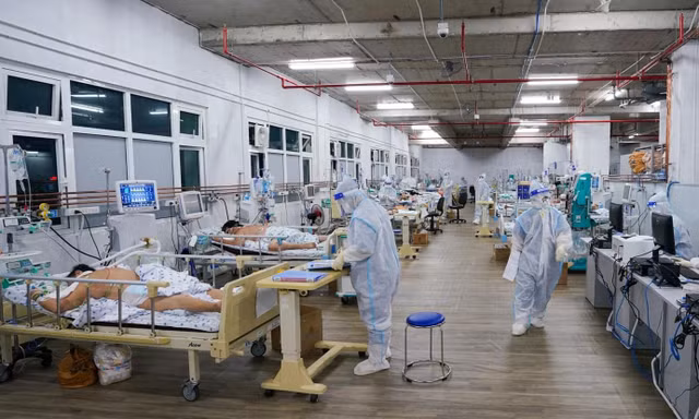 Bộ Y tế sẽ rút dần nhân lực hỗ trợ ở TPHCM