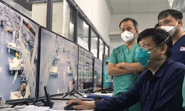 Bệnh viện Trung ương Huế 'đảo quân' tiếp tục chống dịch tại TPHCM