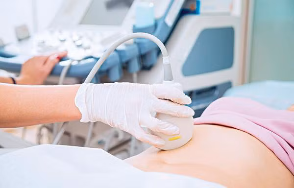 Cứu thai phụ nguy kịch vì thai lạc chỗ bám vào gan
