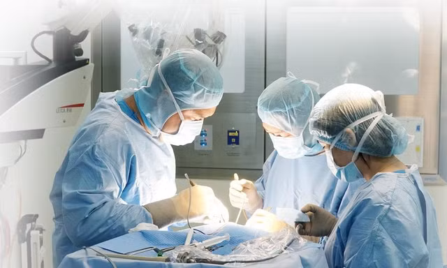 Nữ bệnh nhân bị co giật nửa mặt, mất ngủ suốt 4 năm