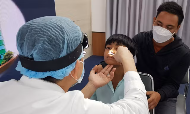 Cậu bé người Ê Đê bị khối u nguy hiểm chỉ gặp ở nam giới