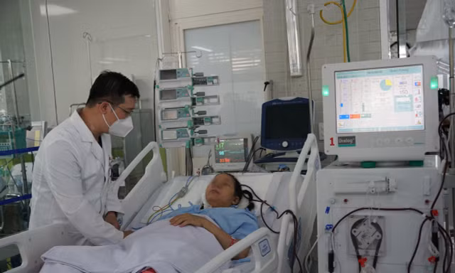 Mang thai gần 5 tháng nhưng không biết, bệnh nhân hiếm muộn suýt tử vong