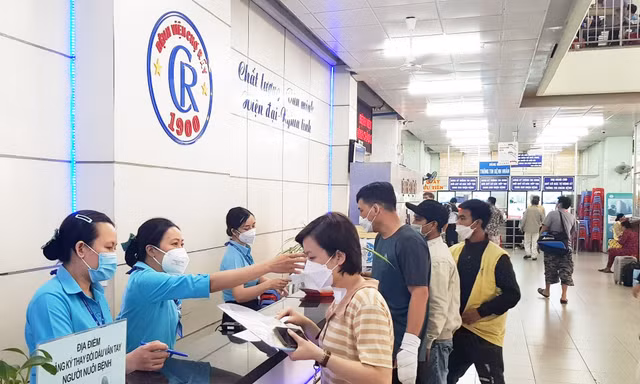 Bệnh viện Chợ Rẫy không nhận hoa, quà mừng ngày 27/2
