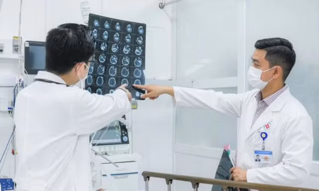 Bác sĩ Việt Nam cứu bệnh nhân người Nga đột quỵ thoát 'cửa tử'