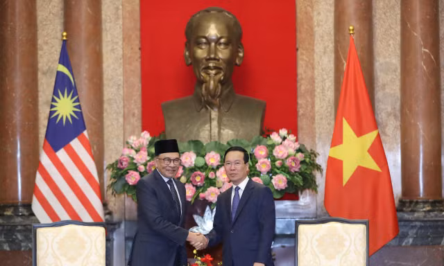 Chủ tịch nước Võ Văn Thưởng tiếp Thủ tướng Malaysia Anwar Ibrahim ngày 21/7. (Ảnh: Nhật Minh)