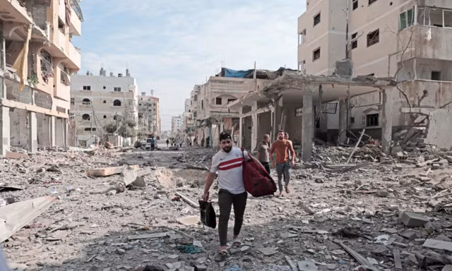 Dải Gaza tan hoang sau các cuộc không kích của Israel. (Ảnh: Getty)