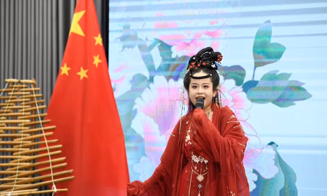 Nữ sinh phát biểu tại cuộc gặp gỡ nhân sĩ hữu nghị và thế hệ trẻ hai nước Việt Nam - Trung Quốc là ai?