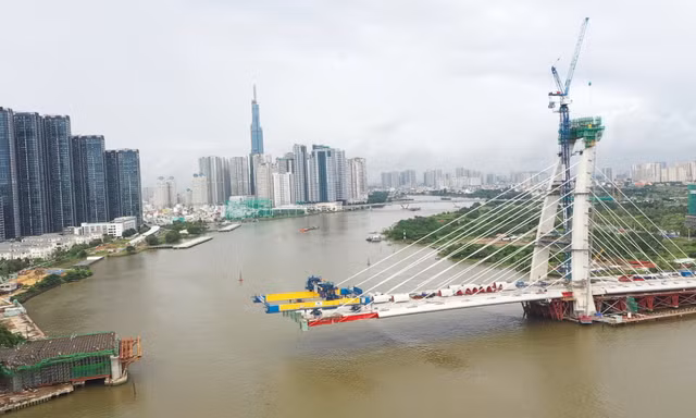 Cầu Thủ Thiêm 2 đang dừng thi công.