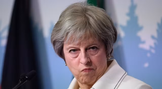 Thủ tướng Anh Theresa May thuyết phục các nghị sỹ ủng hộ thỏa thuận sửa đổi của bà trong cuộc bỏ phiếu tuần tới để Anh có thể rời EU vào ngày 29/3.