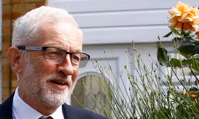 Lãnh đảo Công đảng Anh Jeremy Corbyn lại đề xuất tiến hành trưng cầu dân ý lần 2.