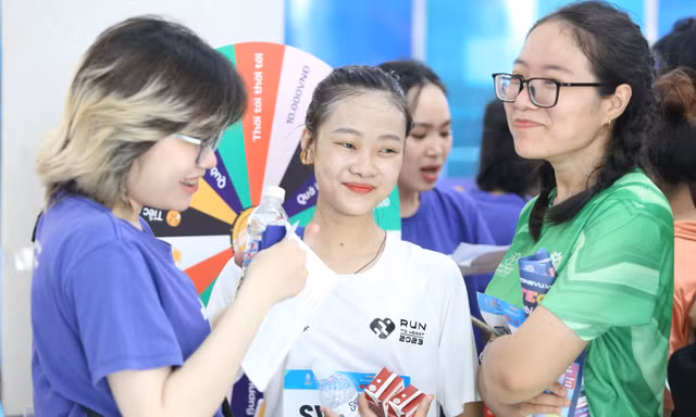 Bạn trẻ TPHCM hào hứng với sân chơi trải nghiệm mới tại ngày hội tân sinh viên 