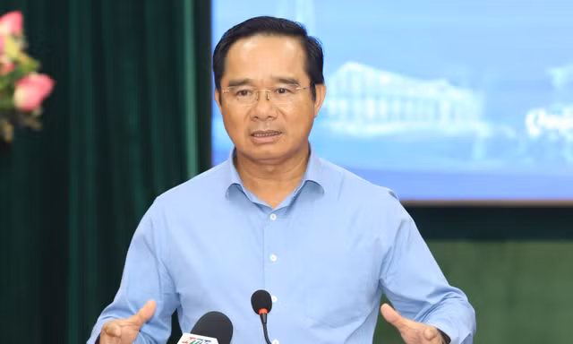 Chủ tịch TPHCM: Không chấp nhận 'ọp ẹp' ở đất kim cương, đất vàng 