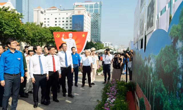 TPHCM tổ chức triển lãm về Chủ tịch Hồ Chí Minh
