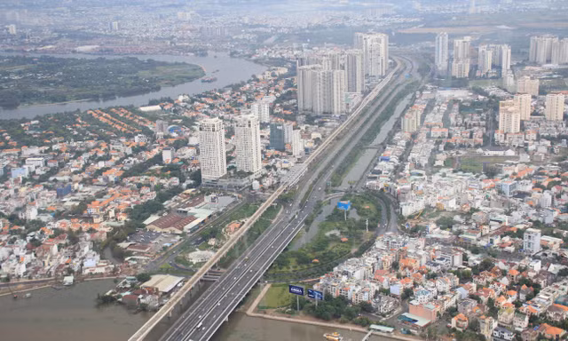 Ngắm Sài Gòn từ đài quan sát cao nhất Đông Nam Á
