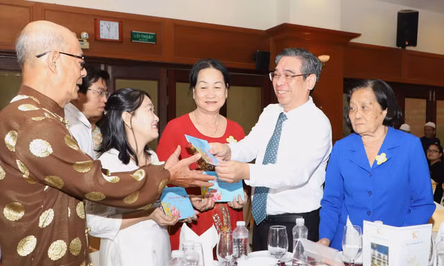 Chung sức thực hiện các cơ chế của Trung ương để TPHCM phát triển đột phá