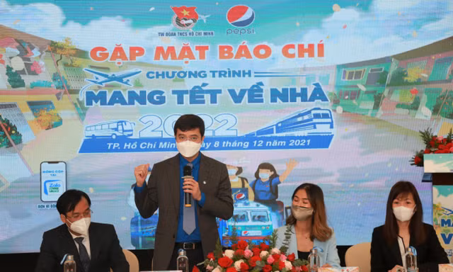 Hơn 3.000 tấm vé hỗ trợ đưa thanh niên công nhân, sinh viên về quê đón Tết 