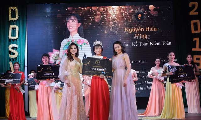 Lộ diện Hoa khôi 'Duyên dáng sinh viên Kinh tế - Luật 2019'