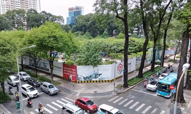 Chủ tịch TPHCM yêu cầu gỡ vướng cho 'khu đất vàng'
