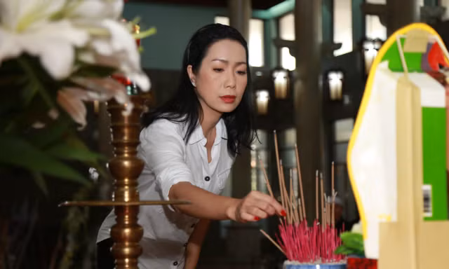 NSƯT Trịnh Kim Chi: Thẩm Thúy Hằng quá đẹp, diễn xuất thần 