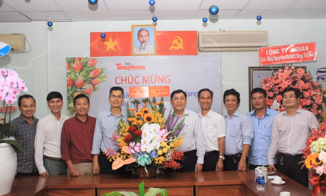 Ban Nội chính Thành ủy TPHCM thăm, chúc mừng báo Tiền Phong nhân ngày 21/6