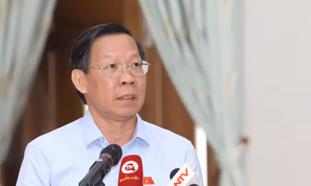 Chủ tịch TPHCM: Tăng lương phải tương ứng với tăng năng suất