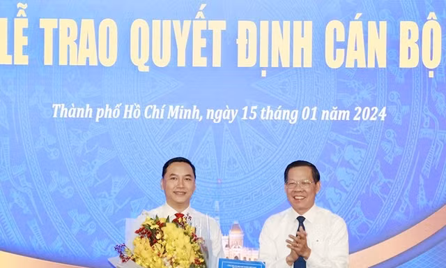 Chủ tịch TPHCM trao quyết định cán bộ chủ chốt
