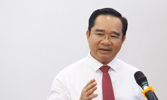 Chủ tịch TPHCM chỉ đạo khẩn sắp xếp bộ máy thành phố