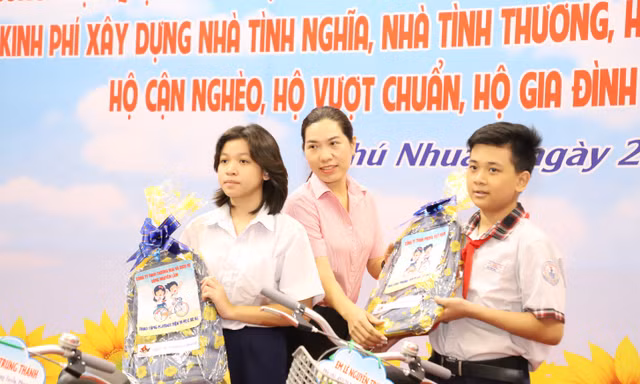 Đến cuối năm 2025, TPHCM còn lại bao nhiêu hộ nghèo?