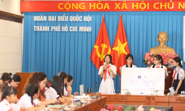 Học sinh TPHCM nêu thực trạng bị miệt thị, bạo lực mạng