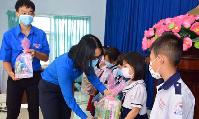 TPHCM đồng loạt khởi động chuỗi hoạt động chăm lo trẻ em 