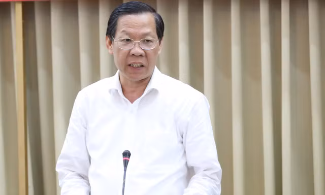 Chủ tịch TPHCM: 'Cải cách hành chính chưa đạt thì tôi chịu trách nhiệm trước tiên'
