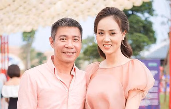 Bà xã mừng rớt nước mắt khi NSND Công Lý dần bình phục, có thể tự dọn nhà cửa