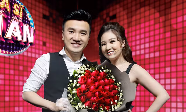 Dương Ngọc Thái lần đầu công khai vợ tại 'Ca sĩ bí ẩn'.
