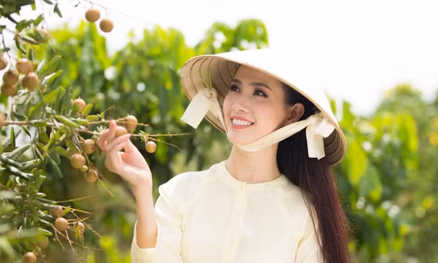 Mê đắm nhan sắc ngọt ngào của người đẹp Phan Thị Mơ