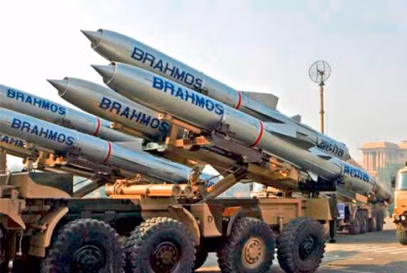 Ấn Độ sắp thử BrahMos phiên bản phóng từ tàu ngầm