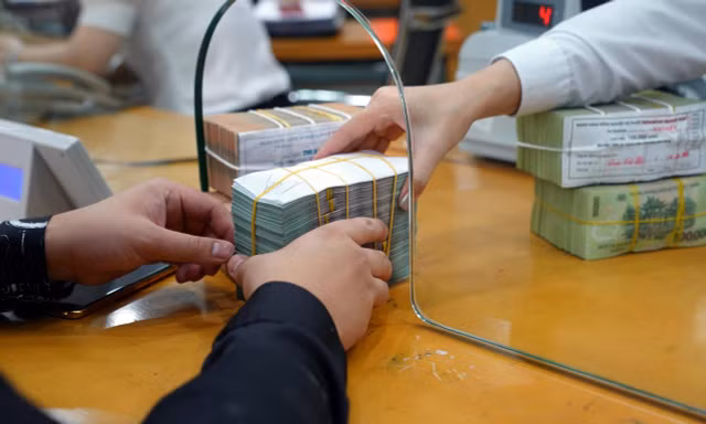 Các NHTM cần tăng tín dụng cho doanh nghiệp xăng dầu