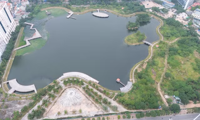 Hà Nội: Dự án khu đô thị 'bất động' 16 năm, thành nơi tập kết trạc thải, vật liệu xây dựng