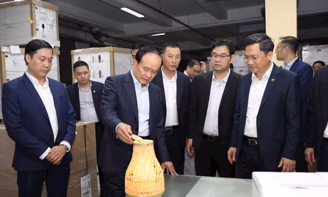 Hà Nội luôn đồng hành, tháo gỡ khó khăn cho doanh nghiệp