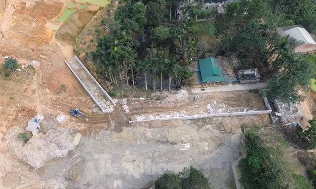 Vụ chiếm đất, dọa 'xử' người nhà cán bộ ở Hà Nội: Chồng bị tạm giữ vợ bị phạt 50 triệu đồng