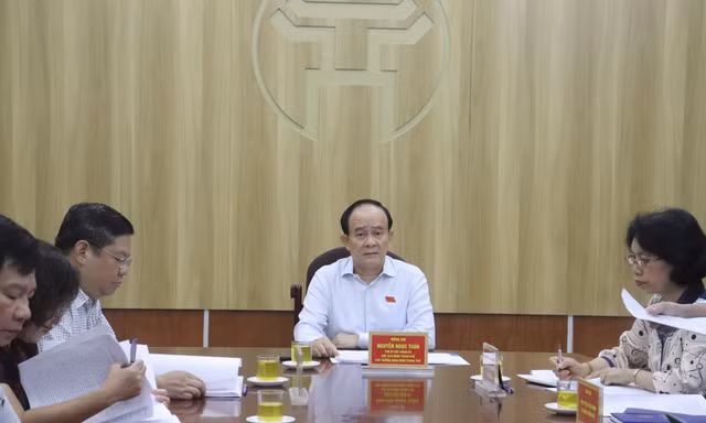 Chủ tịch HĐND TP Hà Nội chỉ đạo sớm cấp sổ đỏ cho công dân ở huyện Thạch Thất