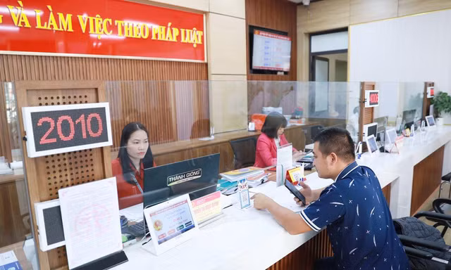 Xem xét nhiều nghị quyết triển khai chính quyền địa phương 2 cấp ở Hà Nội