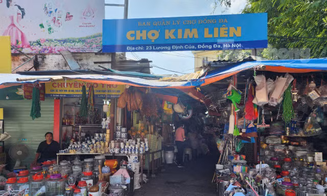 Hà Nội: Không đảm bảo PCCC, nhiều chợ bị đình chỉ vẫn ngang nhiên hoạt động 