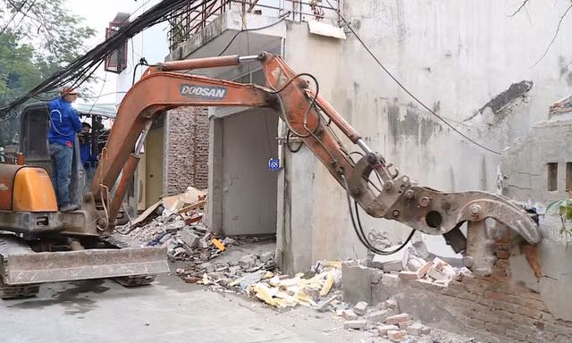 Hà Nội: Cưỡng chế thu hồi đất của 15 hộ 