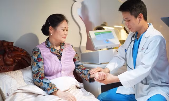 Hà Nội: Điều chỉnh giá dịch vụ khám chữa bệnh, mức tăng cao nhất 22,34%